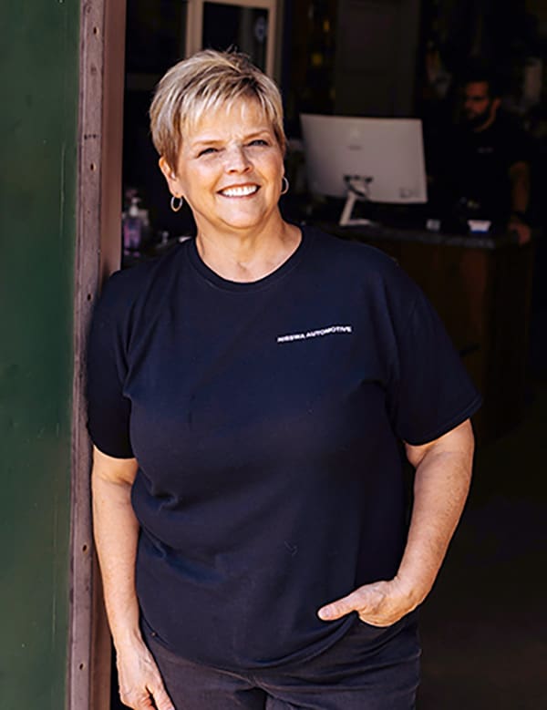 Ellen - Owner
